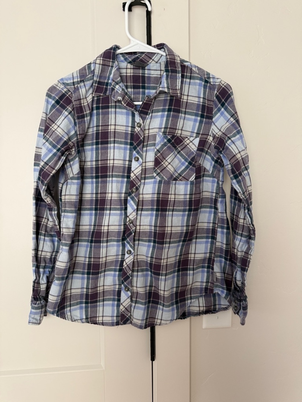 Eddie Bauer Womans Blue & Purple Plaid Button-Down Shirt 100% cotton